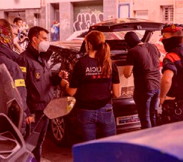 Abril 2 Lugros escort