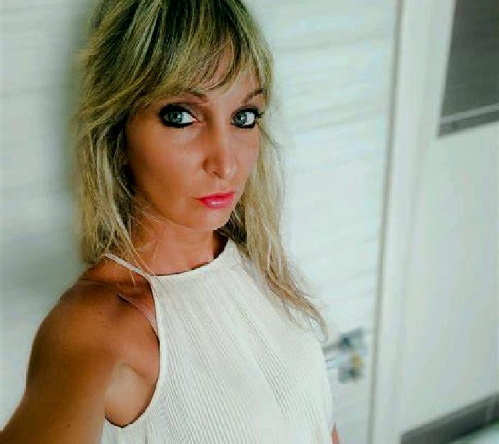 Abril Alicun de Ortega escort