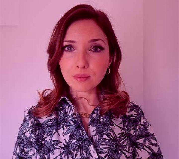 Adriana 3 Tirgo escort