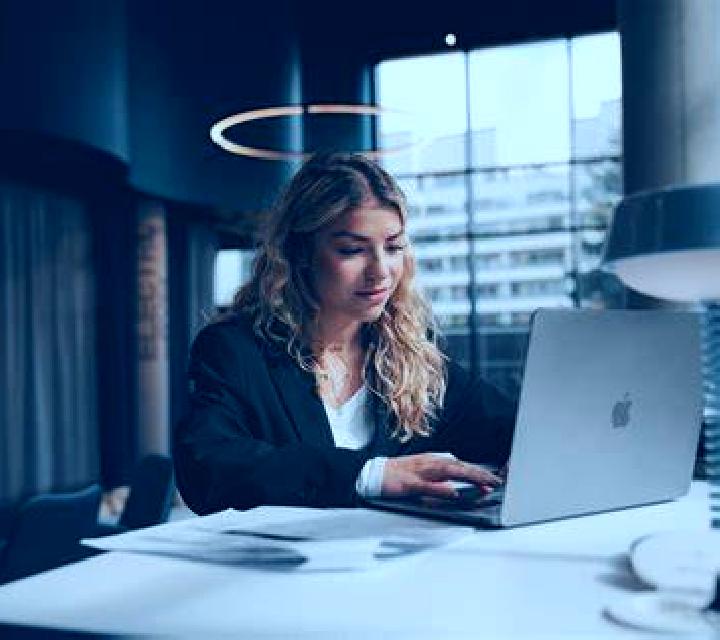 Alejandra Santibanez de Ecla escort