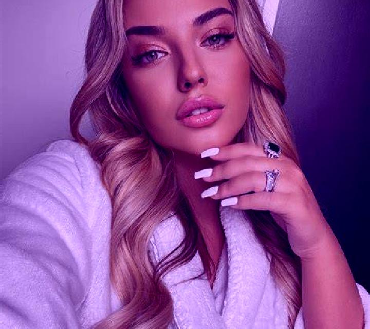 Amaya Favara escort