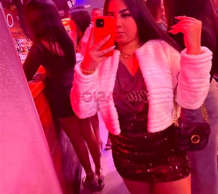 Andrea 2 Colungo escort