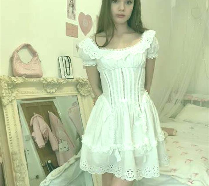 Andrea 3 Fines escort