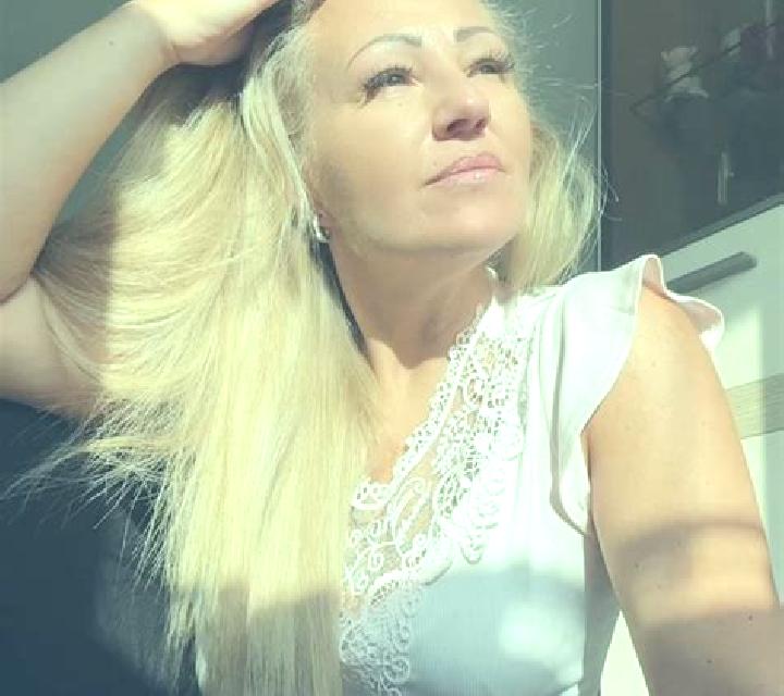 Andrea 3 Ribota escort