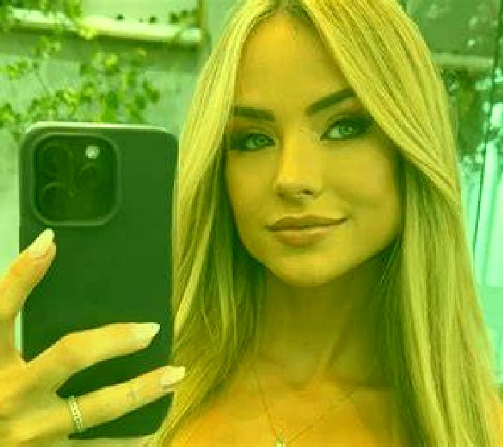 Andrea Azutan escort