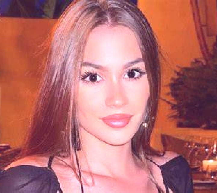 Antonella Aduna escort