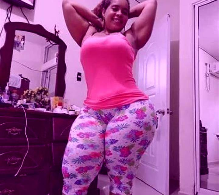 Camila Llambilles escort