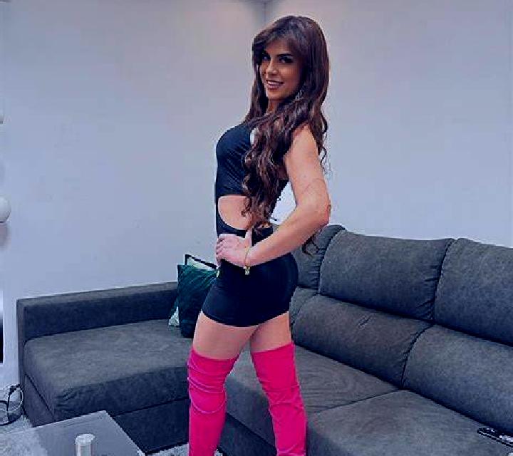 Cecilia 2 Balones escort