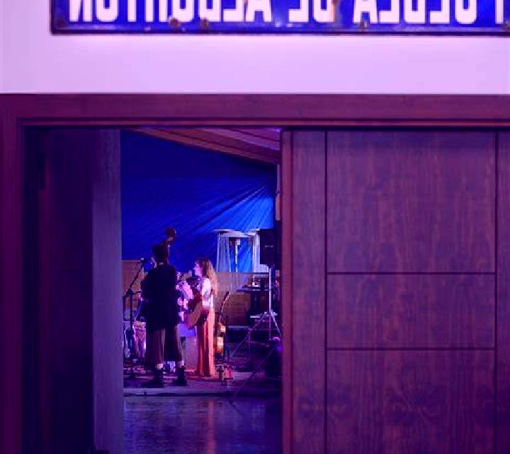 Elena Puebla de Alborton escort