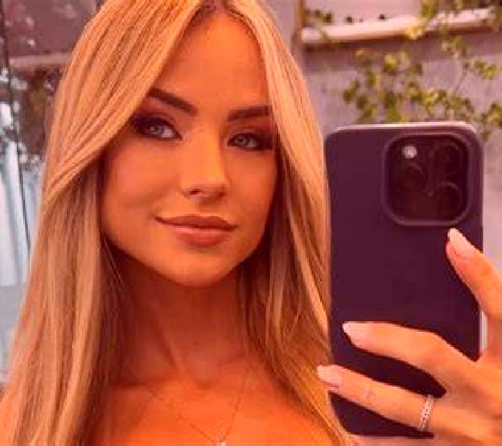 Emilia 3 Castilforte escort