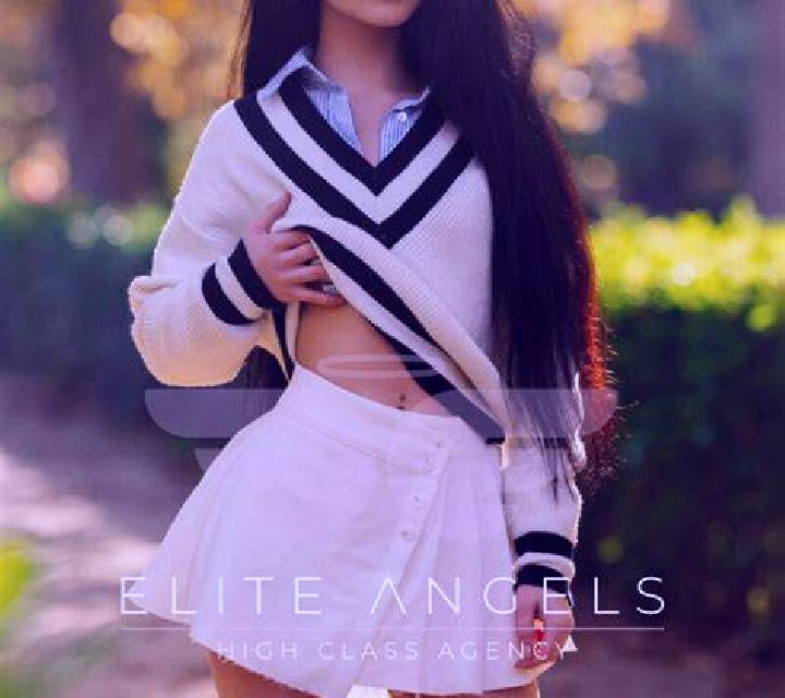 Estrella 3 Cala escort