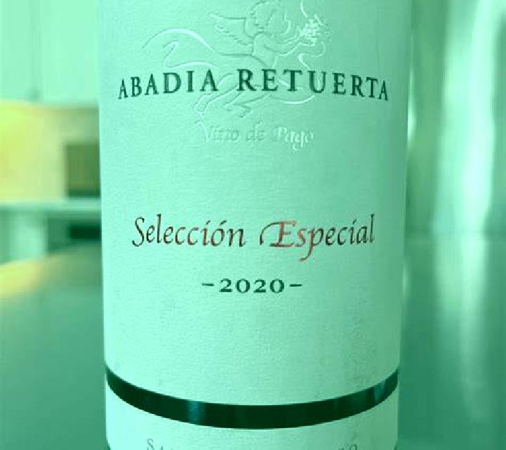 Estrella Argensola escort