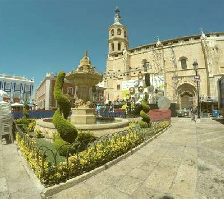 Estrella Piraces escort