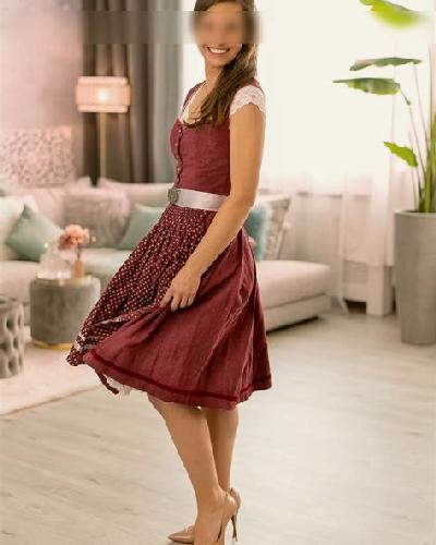 Jade 2 Megina escort