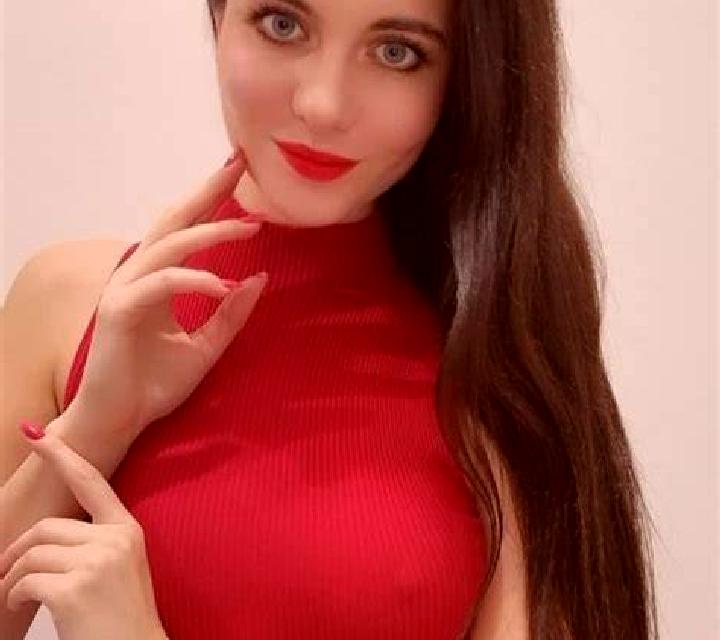 Jade 3 Lousame escort