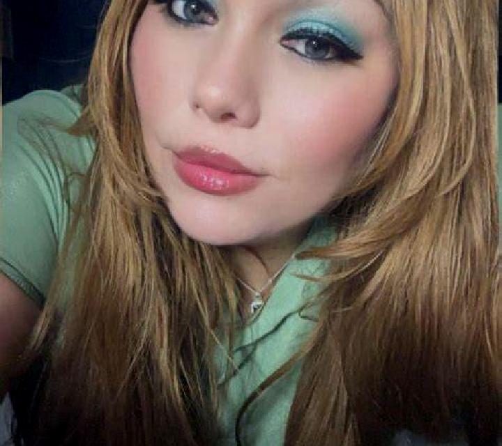 Julia 2 Estada escort