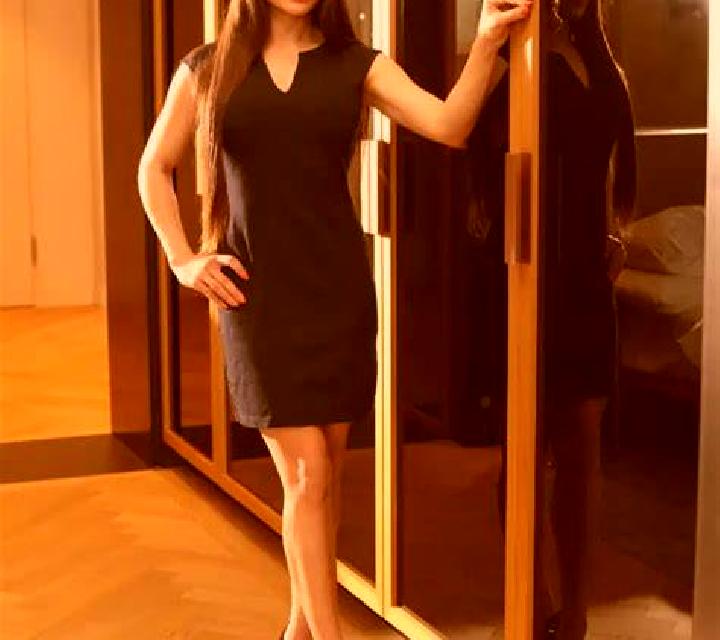 Julia 3 Prado escort