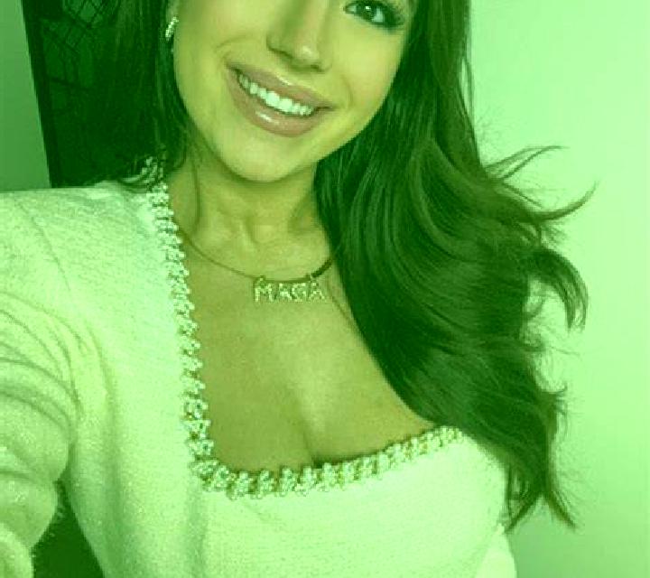 Julia El Ronquillo escort