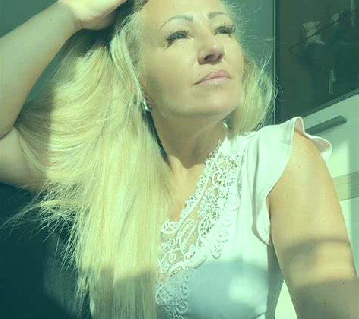 Julia Hontoria de Cerrato escort