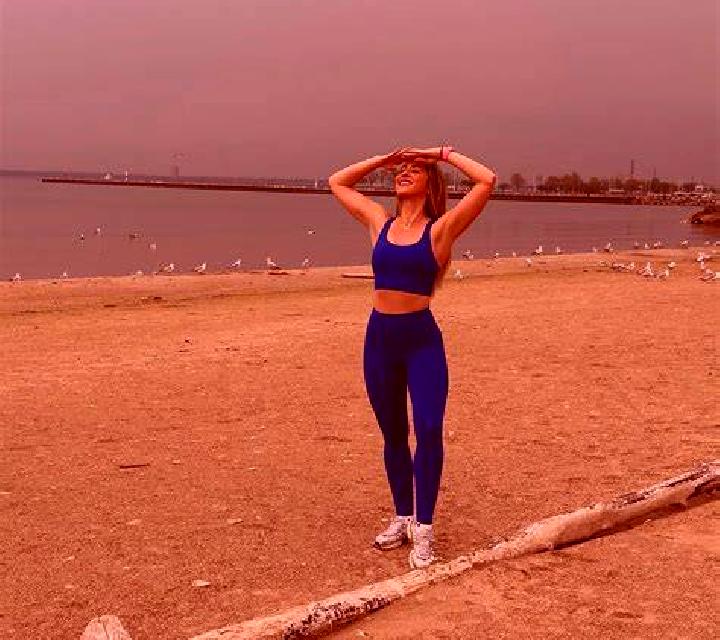 Julia Nuevalos escort