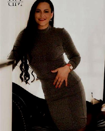 Julia Tijola escort