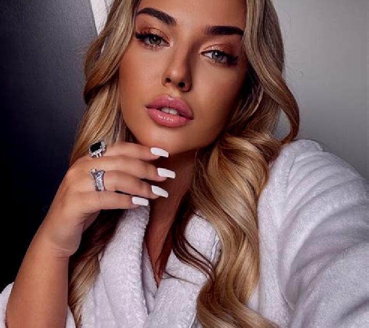 Laia 2 Biel escort