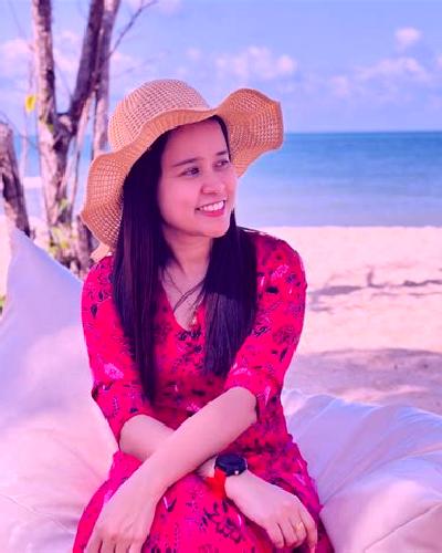 Laia Pontevedra escort