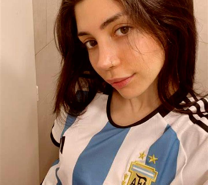 Lola Aroche escort