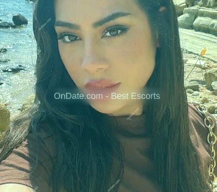 Lucía Trefacio escort