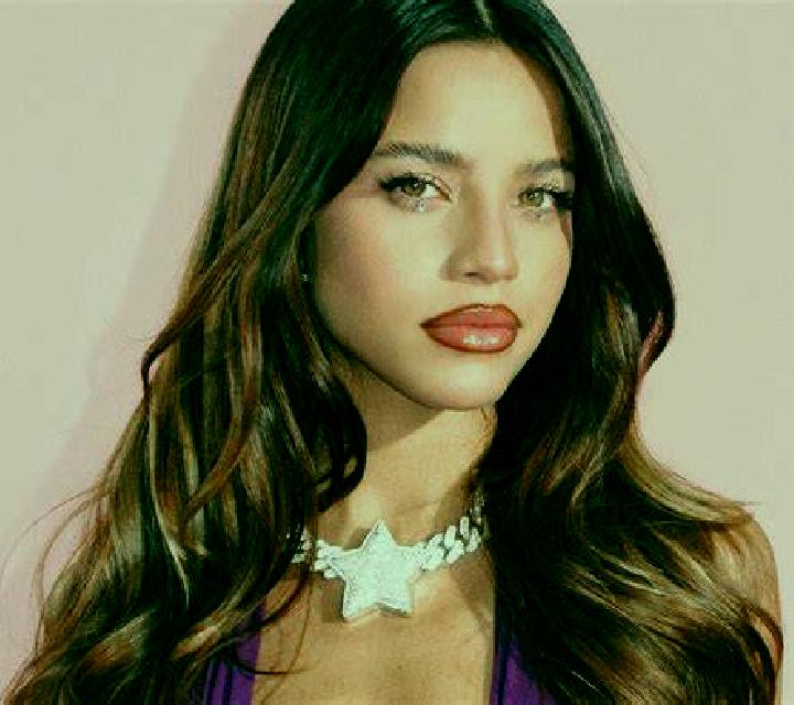Luna 2 Vega de Espinareda escort
