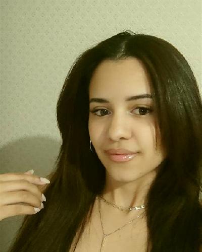 Luna Biel escort