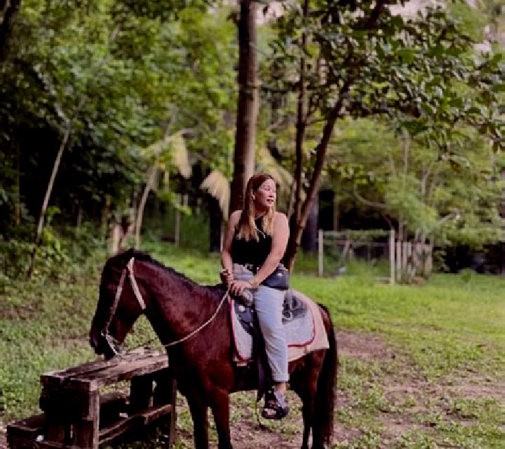 Luna Fuente-Alamo escort
