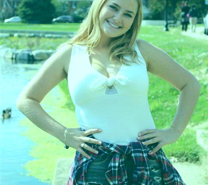 Manuela 3 Espot escort