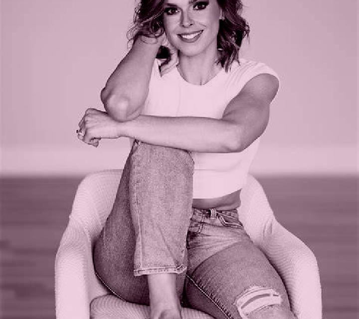 Manuela 3 Mamolar escort