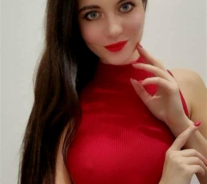 Manuela Igantzi escort