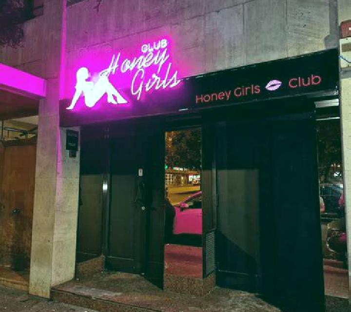 Manuela Pozuelo de Alarcon escort
