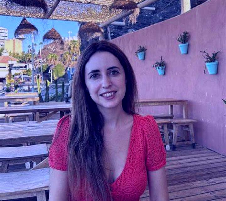 María Alcoba escort