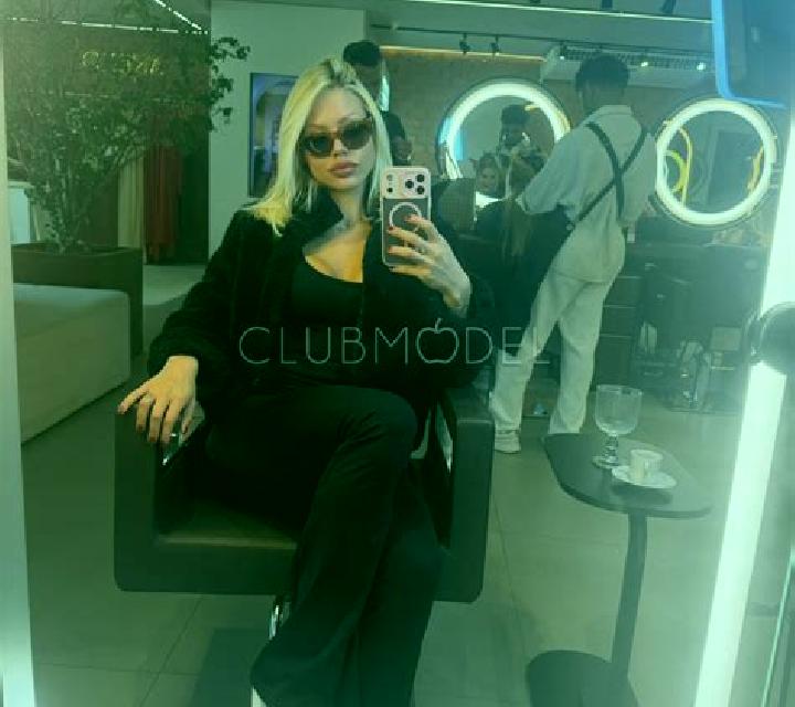 Mariana 2 Camas escort
