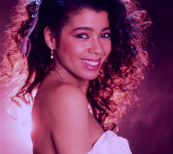Marta Pazuengos escort