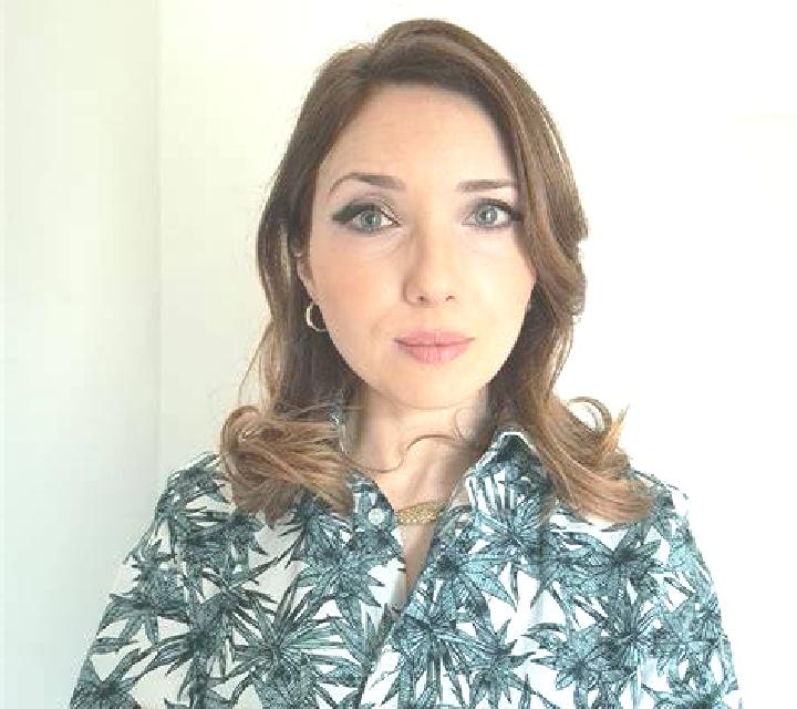 Martina 2 Canas escort