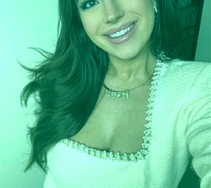 Martina 3 Carlet escort