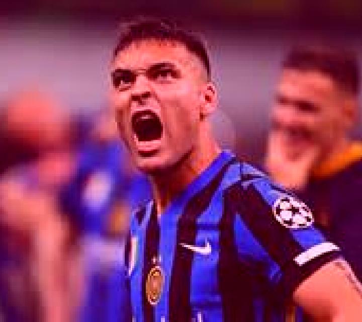Martina 3 Lugros escort