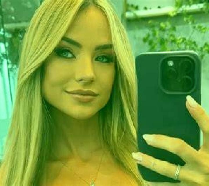 Martina Menasalbas escort
