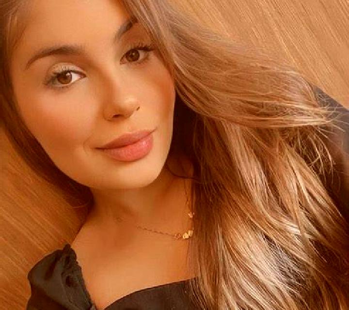 Nadia Villaturde escort