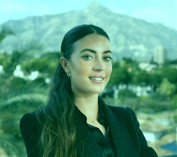 Natalia Llano de Olmedo escort