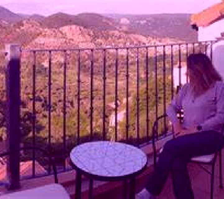 Natalia Valdevimbre escort