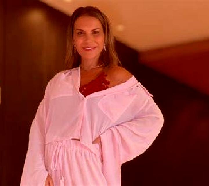 Noelia Areatza escort