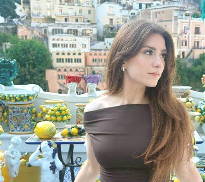 Olivia Valtajeros escort