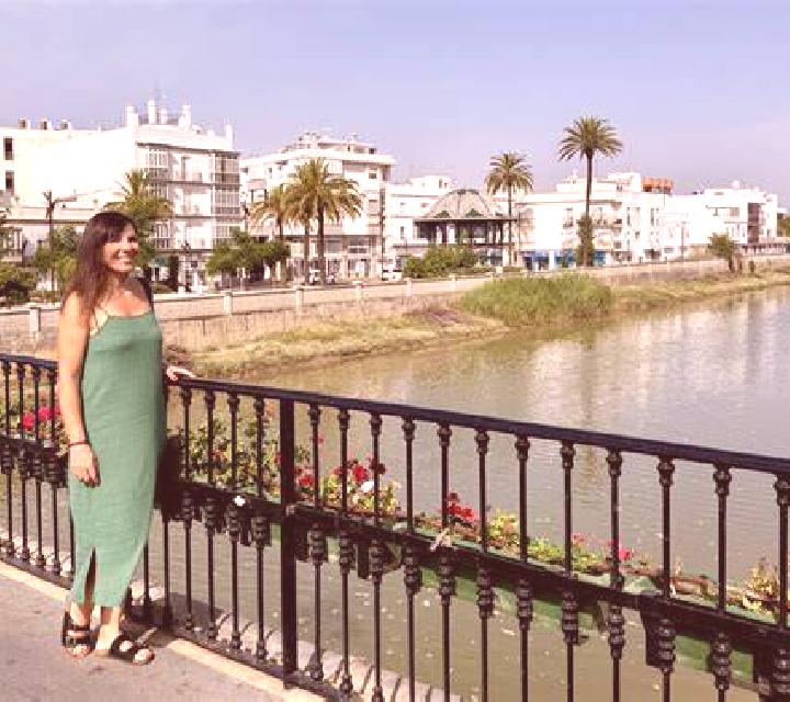 Paloma Oris escort