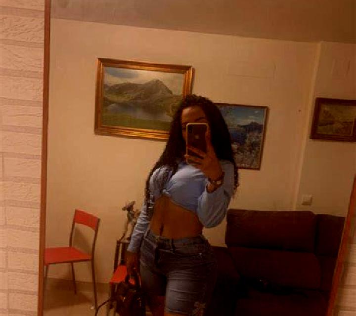 Paula 2 Panton escort